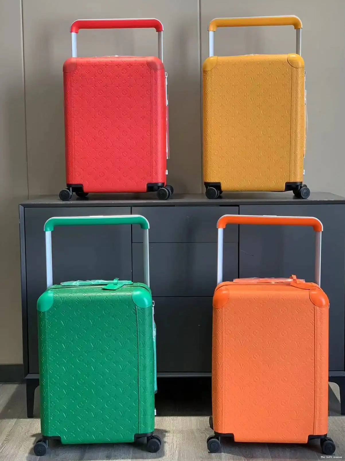 ORANGE SUITCASE 55 HORIZON CUSTOM TAURILLON 37L 0522
